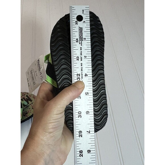 MANDALORIAN Toddler Boys Size 9/10 Flip Flop Sandals NWT - Picture 6 of 6